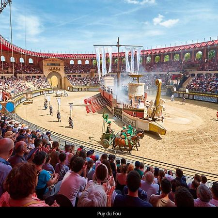 Gite De La Fecleval 6 Personnes Proche Du Puy Dufou Saint-Mesmin  Eksteriør bilde